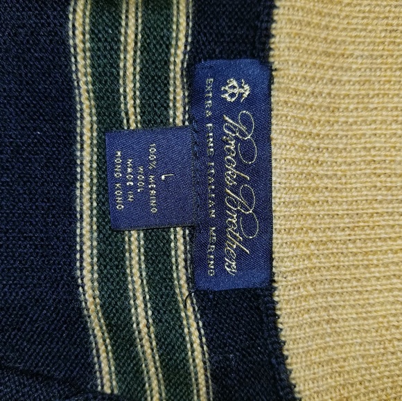 Brooks Brothers sweater - Picture 3 of 4